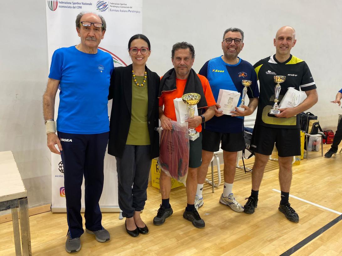 Antonio Covato (ultimo a dx), secondo classificato al Torneo Regionale Ranking FITET Sicilia di Caltagirone, nella categoria "Over 2000M"